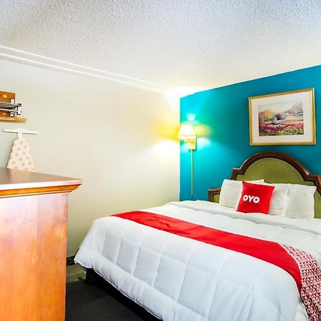 Oyo Hotel Hutchinson West 4Th Ave Eksteriør bilde