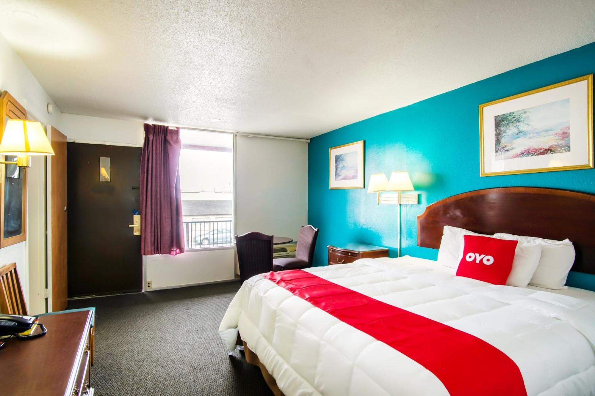 Oyo Hotel Hutchinson West 4Th Ave Eksteriør bilde