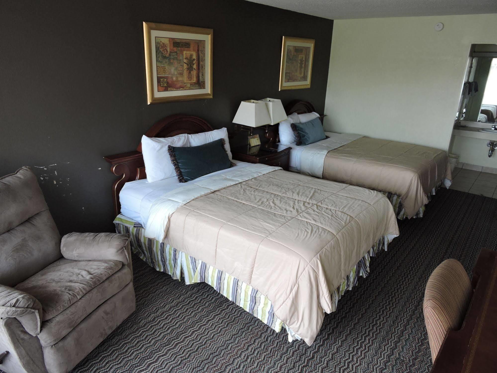 Oyo Hotel Hutchinson West 4Th Ave Eksteriør bilde